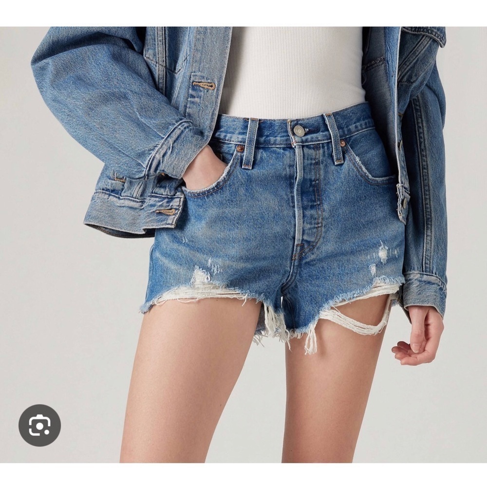 LEVI'S 501 High Rise Distressed Jean Shorts Size 30